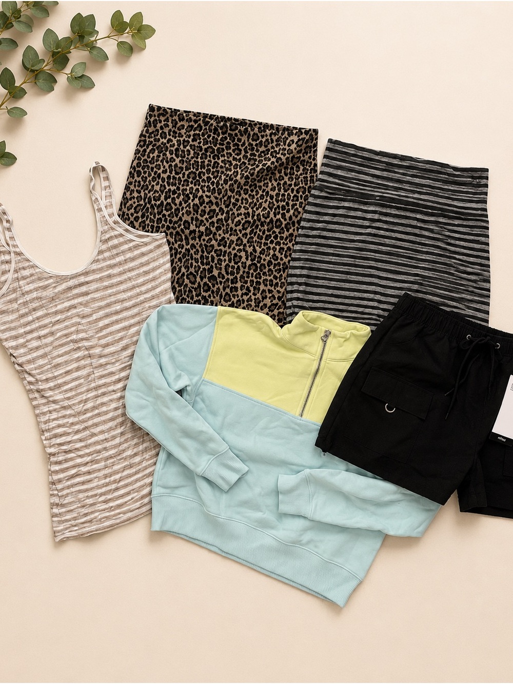 🌟 Women’s Casual Summer Bundle – 5 Pieces - size small